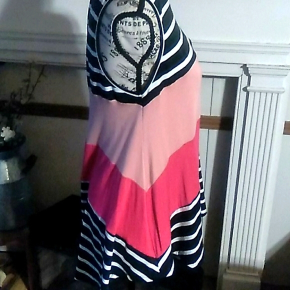 Beeson River Sleeveless top Boutique NWOT - Picture 3 of 5